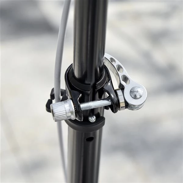 Trottinette ajustable et pliante pour enfants par HOMCOM à 3 roues en acier noir 5 Trottinette ajustable et pliante pour enfants par HOMCOM à 3 roues en acier noir – Image 5