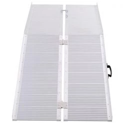 Rampe pour fauteuils roulants pliante en aluminium par HomCom conforme à l'ADA de 8 pi x 28,35 po -HOMCOM Soldes 2022 330936411 AlternateImage3 l